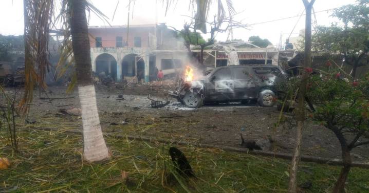 Un coche bomba explota frente a la policía comunitaria de Coahuayana, Michoacán