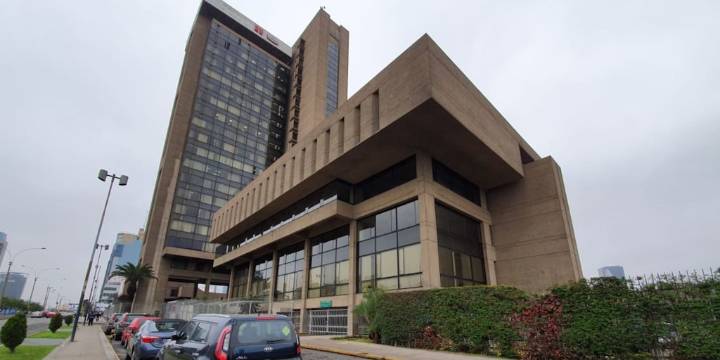 Petroperú: MEF vuelve exhibir manejo político tras anuncio de venta del edificio central sin acuerdo de directorio, según trabajadores