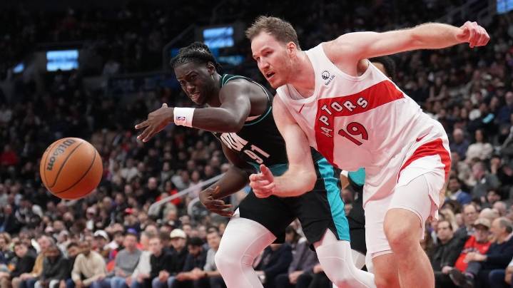 Barnes scores 28 points as the Raptors knock off the Trail Blazers 121