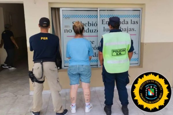 Argentina: Una policía Federal detenida con 14 kilos de cocaína en el límite Corrientes