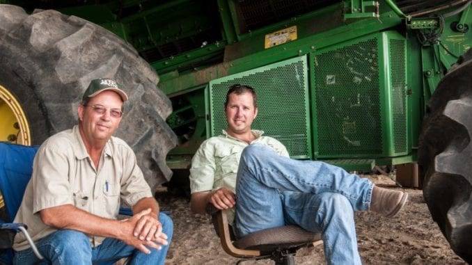 Mennonite Man Has “Great Jeans” Says American Eagle