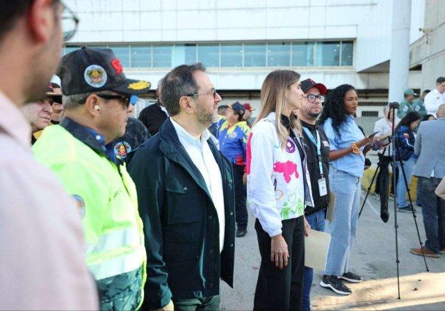 Yván Gil: ninguna fuerza es capaz de quitar la soberanía aérea a Venezuela