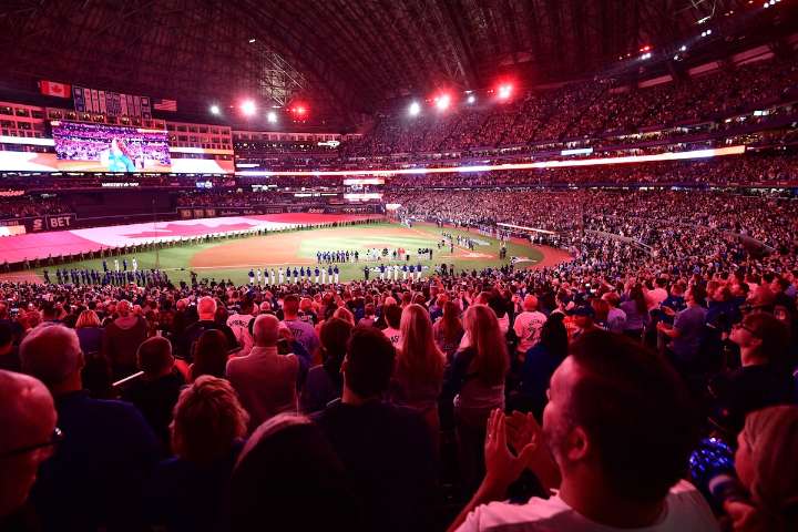 Despite economic headwinds, Canadians are splurging on entertainment