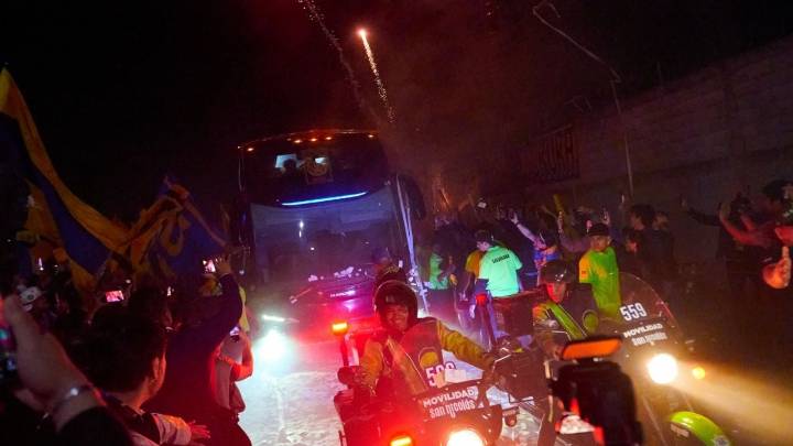 Tigres: Afición felina armó una fiesta en la llegada del equipo para la Semifinal contra Cruz Azul