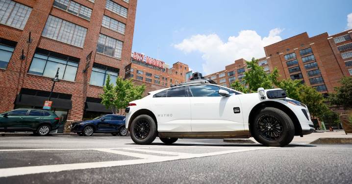 Gridlock Guy: Should Waymo be held to a higher standard than human drivers?