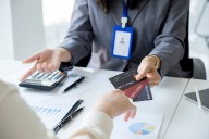 ¿Créditos en diciembre? Consejos para manejar una deuda cuando es imposible evitarla