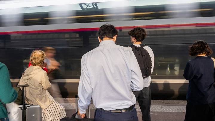 High-speed rail announcement puts Ottawa on right track, business groups say