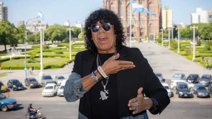 La Mona Jiménez fue operado tras su show en La Plata