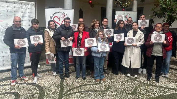 Granada 'late' al ritmo de la solidaridad a través de un calendario