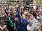 Ilusión y tradición en los bolo-bolos de San Nikolas
