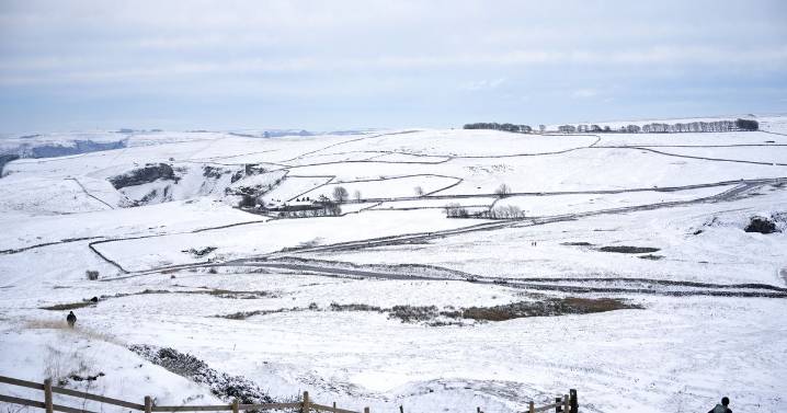 Met Office forecasts snow for festive period as White Christmas odds unveiled