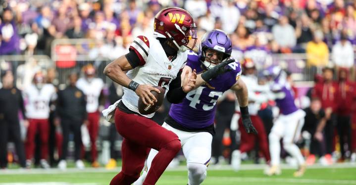 Jayden Daniels questionable to return after landing on left elbow