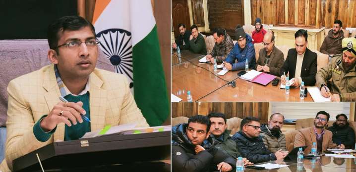 Vehicular movement at Zojila Pass during winters: Div Com Kashmir reviews preparedness measures