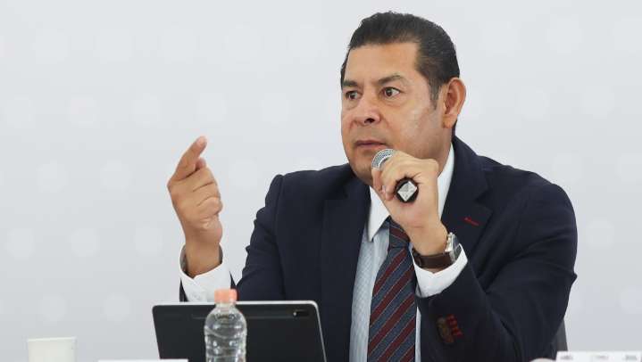 Armenta pide a FGR detención de 'El Toñín', presunto líder huachicolero en Puebla