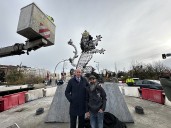 Un león rampante corona la nueva rotonda de la capital leonesa