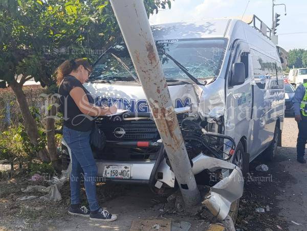 Imprudente conductor provoca accidente y deja dos lesionados en Av. Tecnológico
