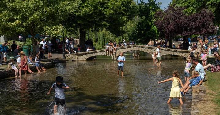 'Venice of the Cotswolds' introduces new tourist charge aimed at day