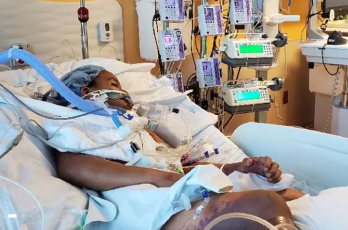 Niño pierde piernas por gripe; madre advierte