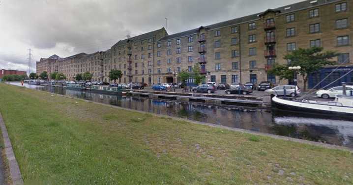 Glasgow boat owners bid to turn canal barge into Airbnb at scenic city spot