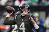 Deadspin | QB question marks abound as Jets prepare for Jaguars