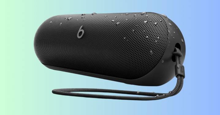 Beats Pill portable speaker drops to $99.95 (33% off) on Amazon