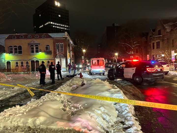 Woman stabbed in chest near Columbus Circle in downtown Syracuse