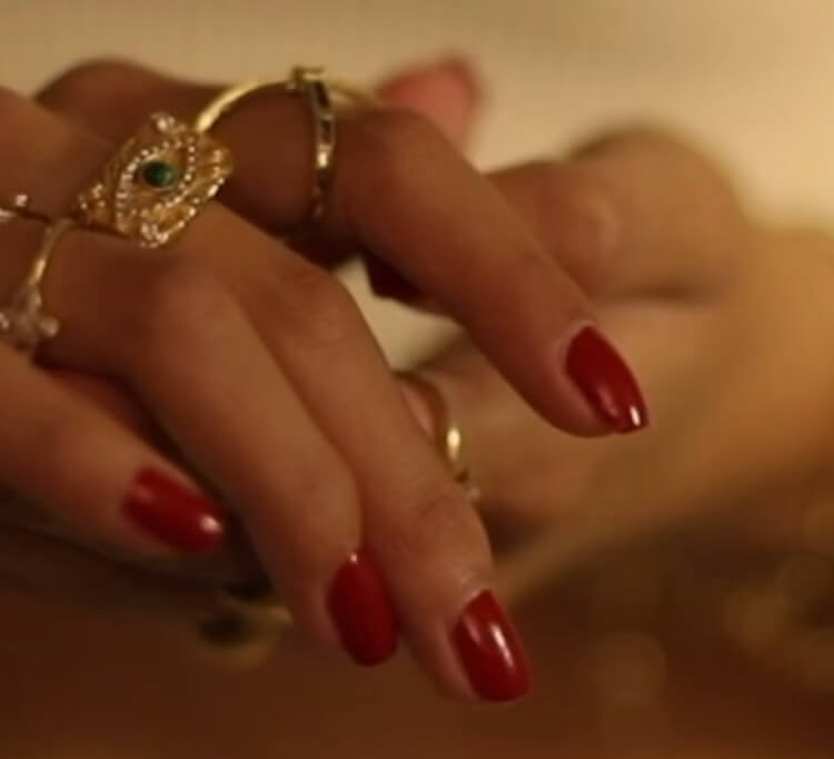 (Video) Family-Owned Jewelry Brand Blends Craftsmanship With Modern E