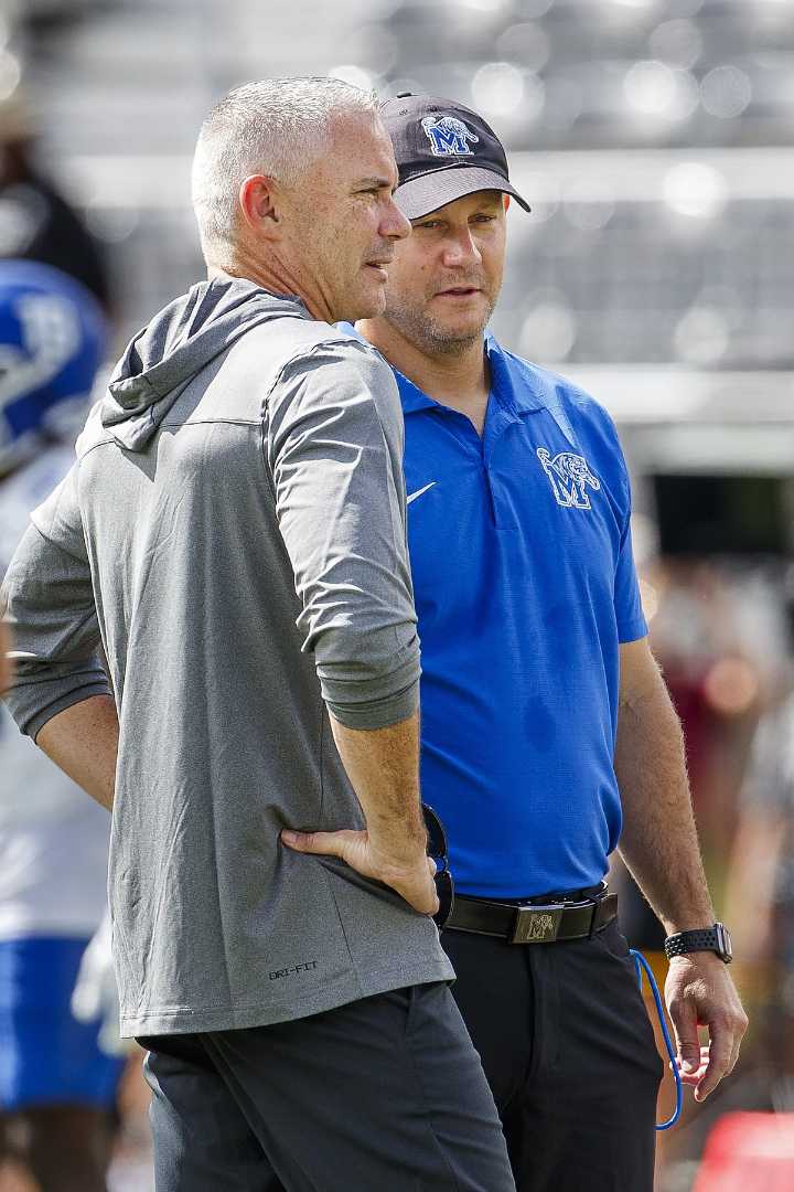 UA football: Hog fans warming to Silverfield?