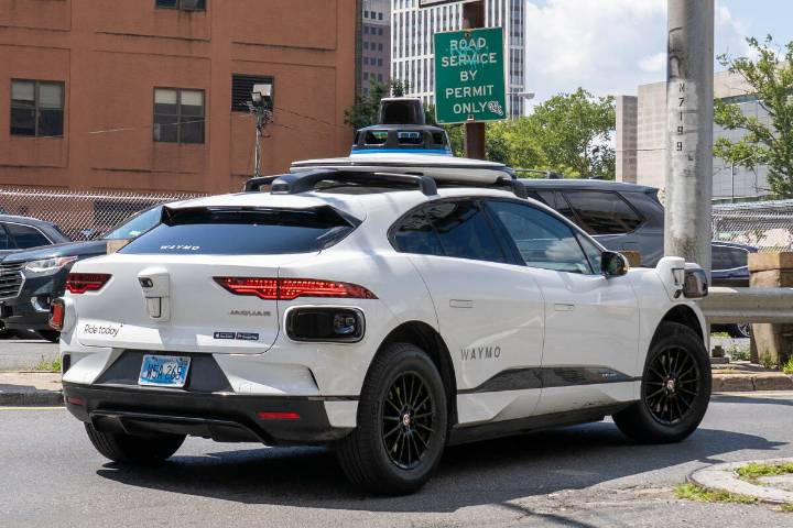 Waymo pumps the brakes as dangerous issue comes to light