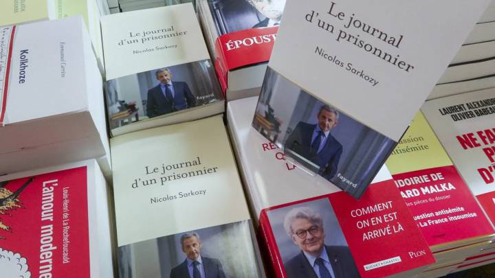 Sarkozy publica 'Diario de un Recluso', en el que denuncia las condiciones en prisión