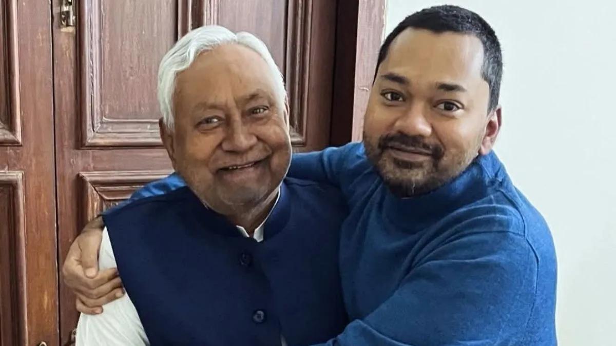 Banners in Patna reignite talk of Nishant Kumar’s political debut