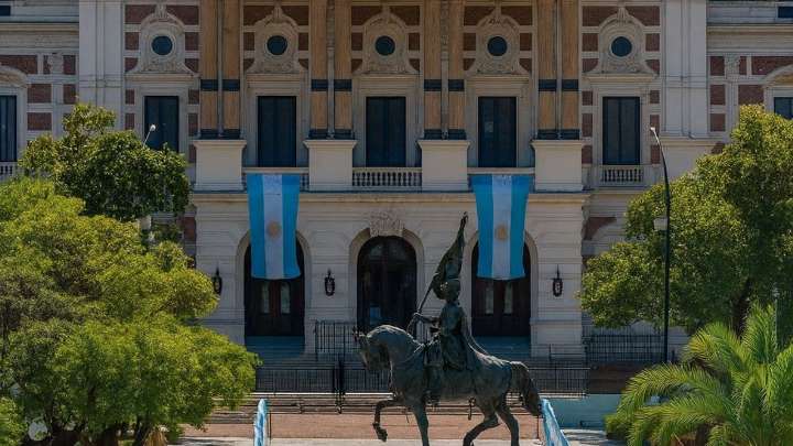 Nación pone en duda si autorizará la nueva deuda que quiere tomar Kicillof