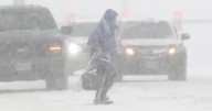 Eye Opener: Winter storms cause travel trouble on holiday weekend