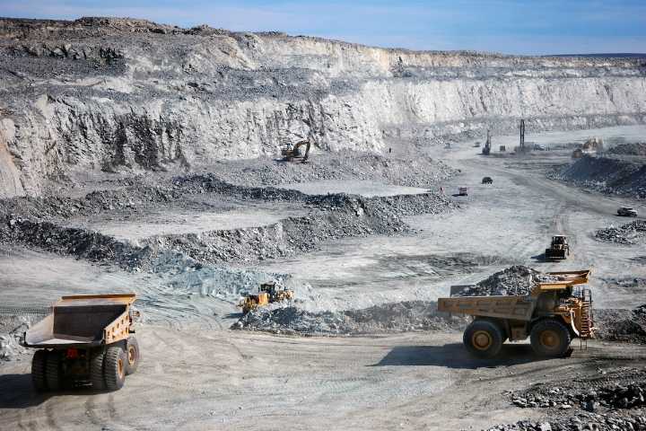 Wednesday’s Insider Report: Million-dollar sales by chair and CEO in a gold stock that’s doubled in 2025