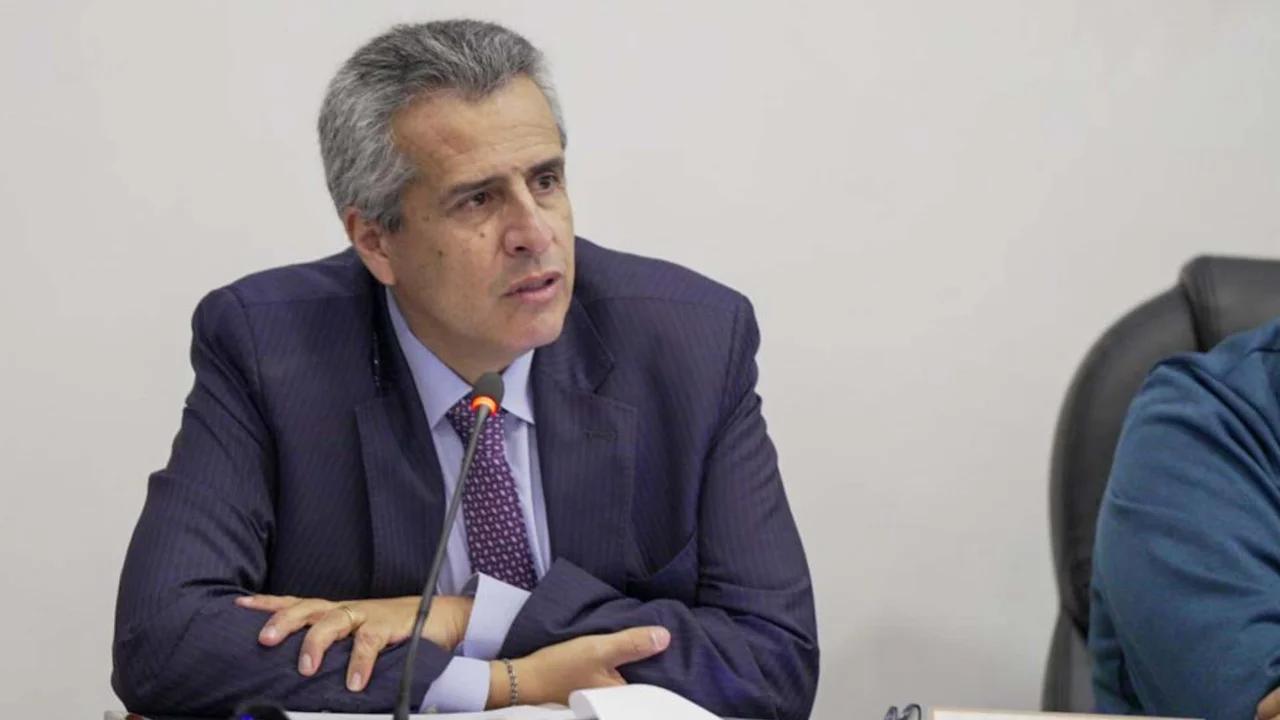 Exministros Velasco y Bonilla no aceptan cargos de corrupción