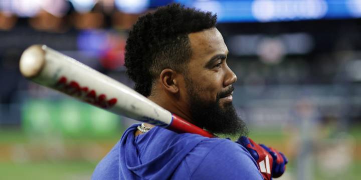 Dodgers not looking to trade Teoscar Hernández