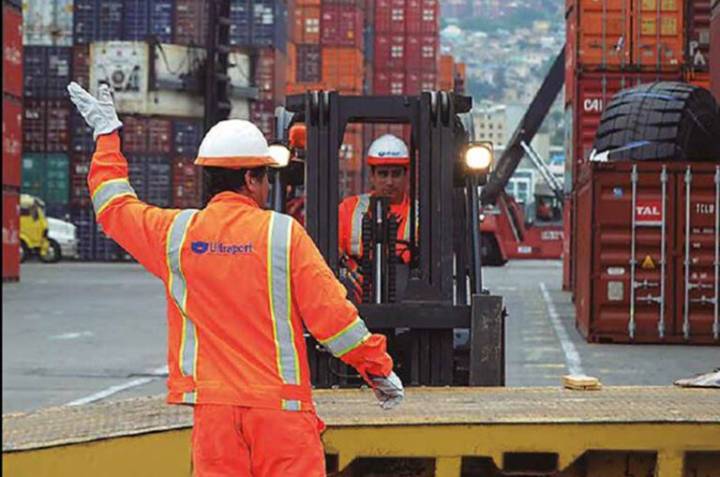 Ultramar, clave en la cadena minera, ofrece trabajo: nuevos cupos en Valparaíso, Antofagasta y Coquimbo