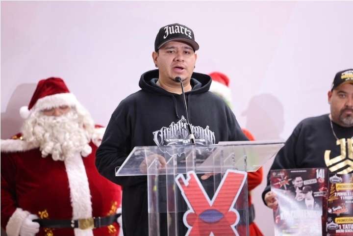 Cambian tatuajes y perforaciones por juguetes en el festival "Navi