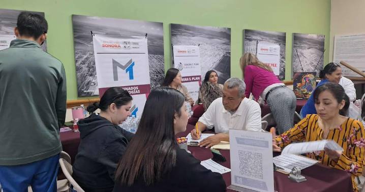 Cada vez más mujeres se acercan a ferias del empleo en Sonora en busca de oportunidades laborales