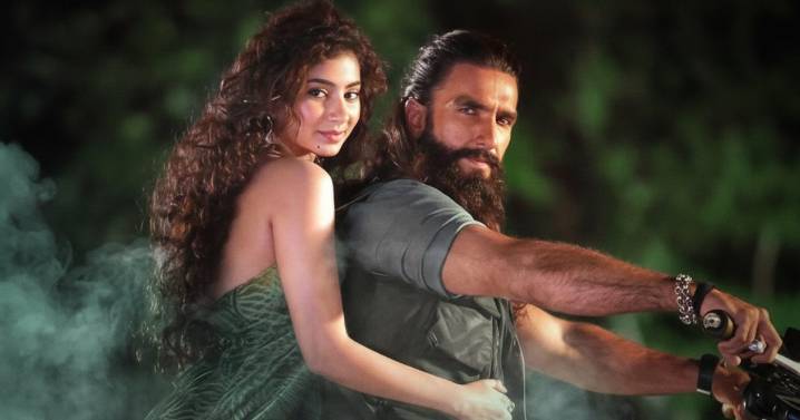 Dhurandhar Worldwide Box Office Day 8: Massive 380 Crore+, Ranveer Singh’s Biggie Achieves 3 New Feats!