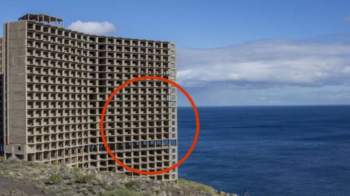 Muere niña tras caer de un quinto piso mientras jugaba con sus amigas en un famoso hotel abandonado