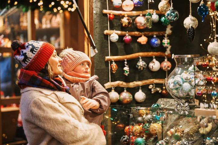 Downtown Casper’s Chocolate Walk Hits Dress for Success Boutique This Week