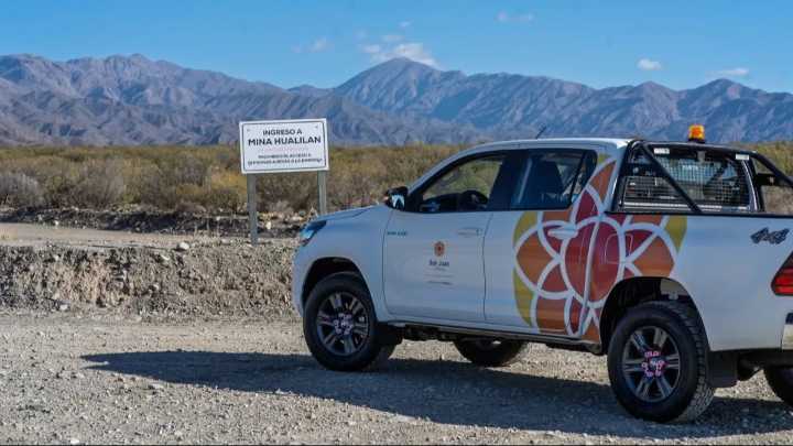 Acuerdo en Calingasta: habilitan ruta provisoria para los camiones de Hualilán