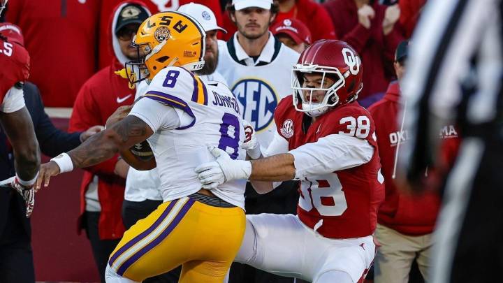 LSU’s third-leading rusher and emergency QB will reportedly enter the transfer portal