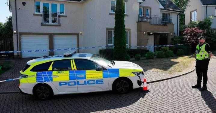 Edinburgh thug jailed for gang war 'machete murder bid' and firing gun at house