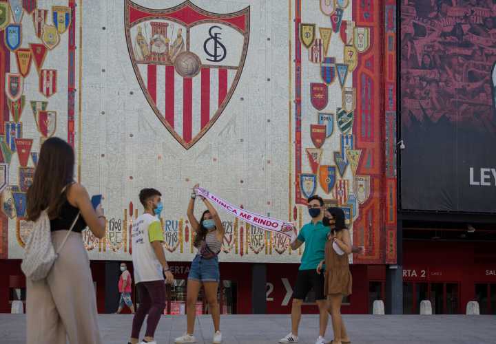 Implementan un dispositivo especial de limpieza y seguridad para Sevilla FC