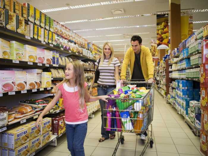 Prevén que en noviembre la economía creció 3,4% por la industria y el comercio