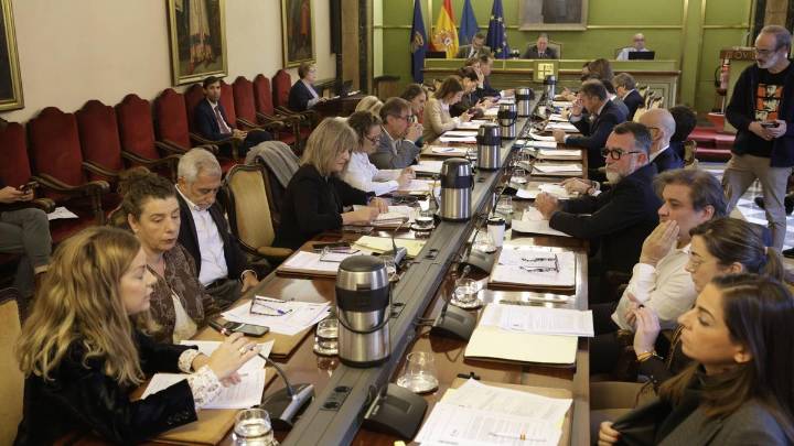 El PSOE de Oviedo pide frenar el pago de 26,2 millones de deuda