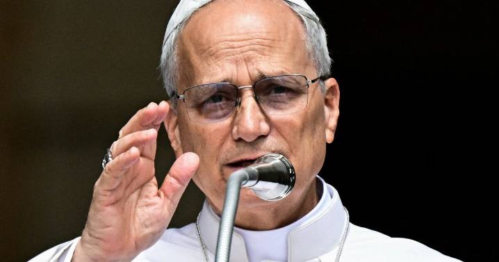 La presidenta Sheinbaum invita al papa León XIV a visitar México