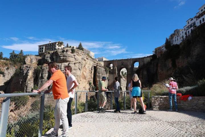 España roza los 85,7 millones de visitantes internacionales